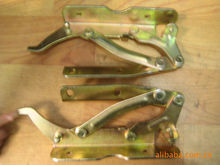 汽车配件全链条服务 从冲压件到防滑链与灯组的综合供应